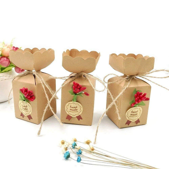 50 x Kraft favour boxes + jute string + flowers + stickers, wedding birthday Christmas baby shower