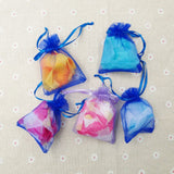 100 x Sacs de faveur de fête en organza colorés Confettis Bonbons 7x9 cm Petits sacs à cordon pour mariage